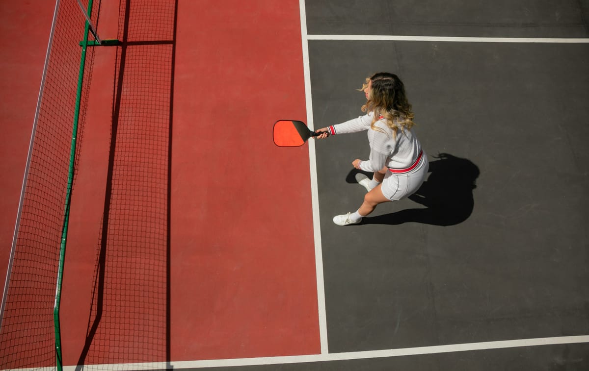 Padel - Kaikki mitä sinun täytyy tietää tästä trendikkäästä urheilulajista